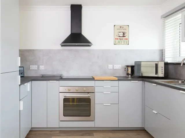 Bright & Modern Selsey Seafront Home