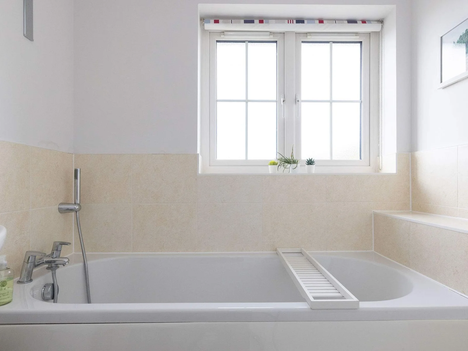 Unwind in the full-sized bath after a day exploring the area or at the beach.