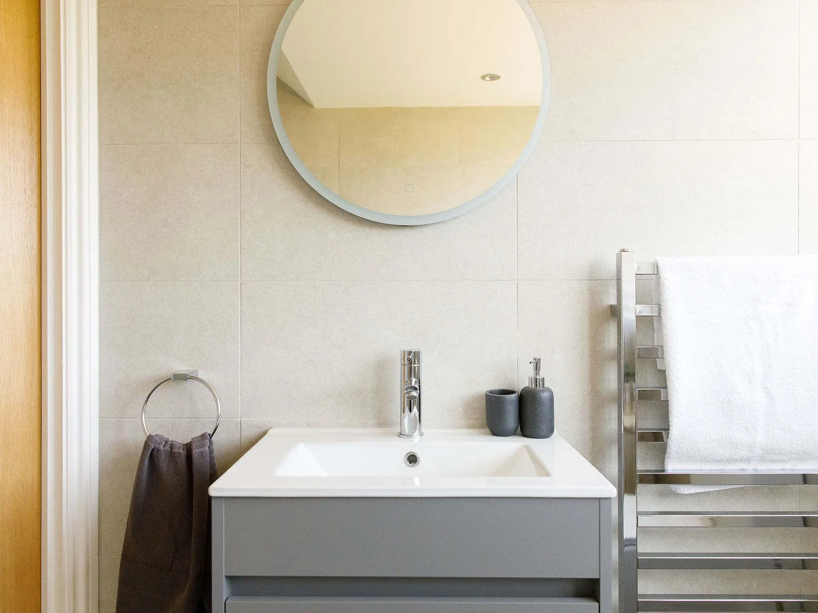 Freshen up in style before heading out for dinner or a day exploring.