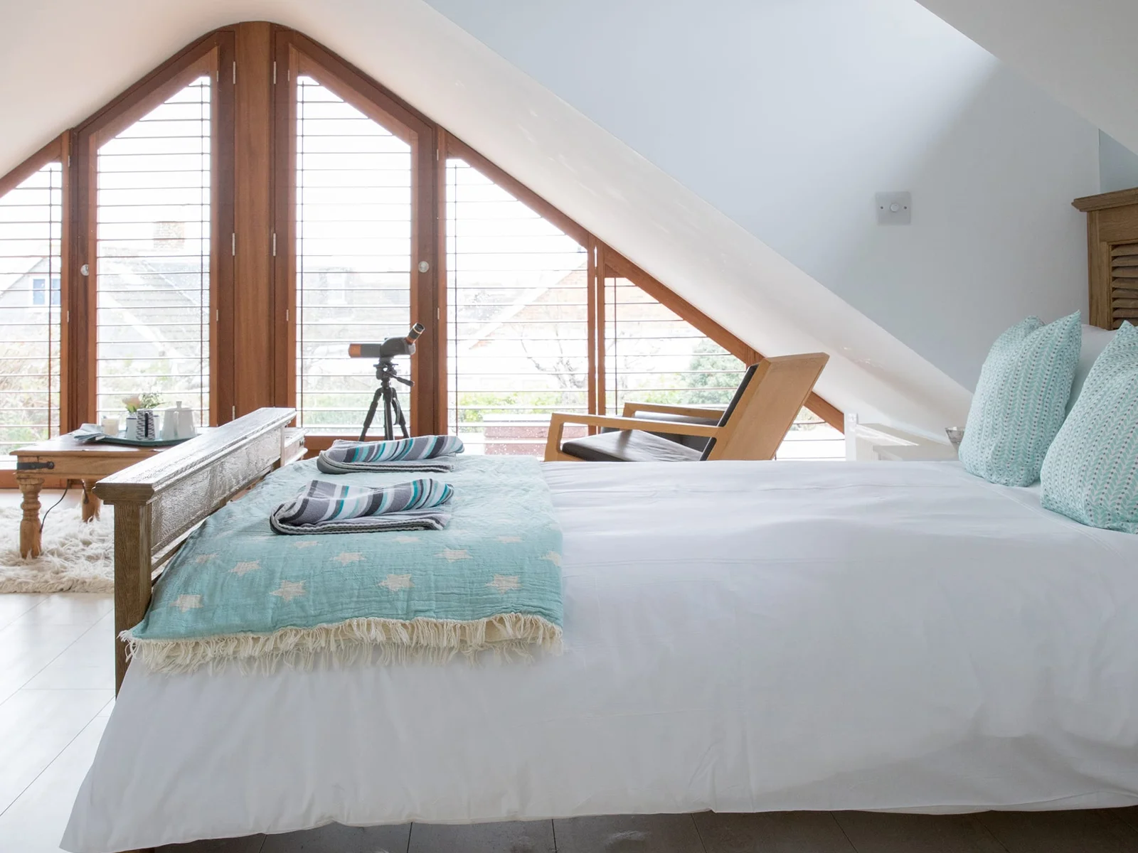 The master bedroom is so spacious that it can be treated as a separate apartment.