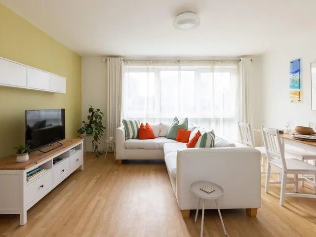 Ground Floor Apartment Nr Beach & Village