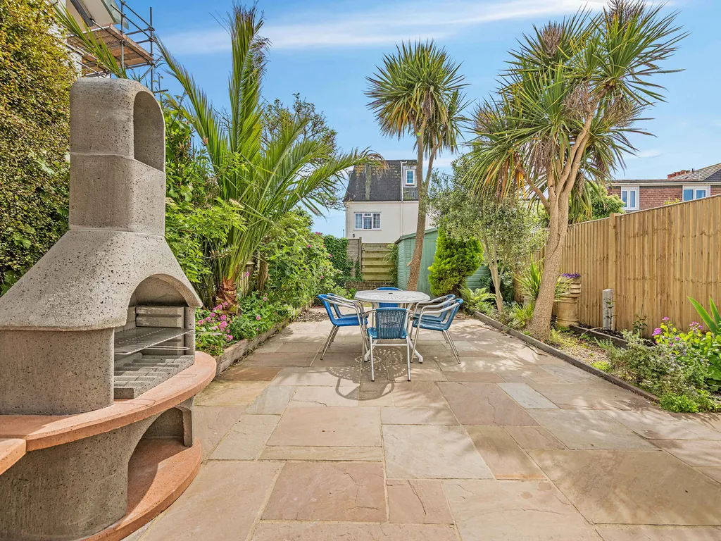 Seaside Villa with Garden, 40m to Beach