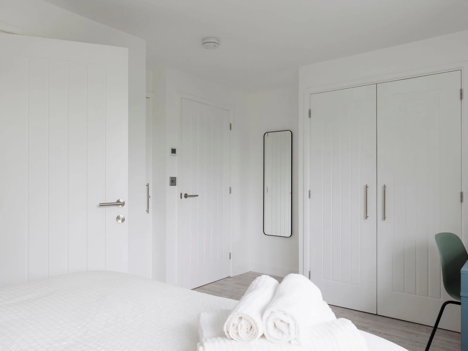 Ample closet space and minimalist design