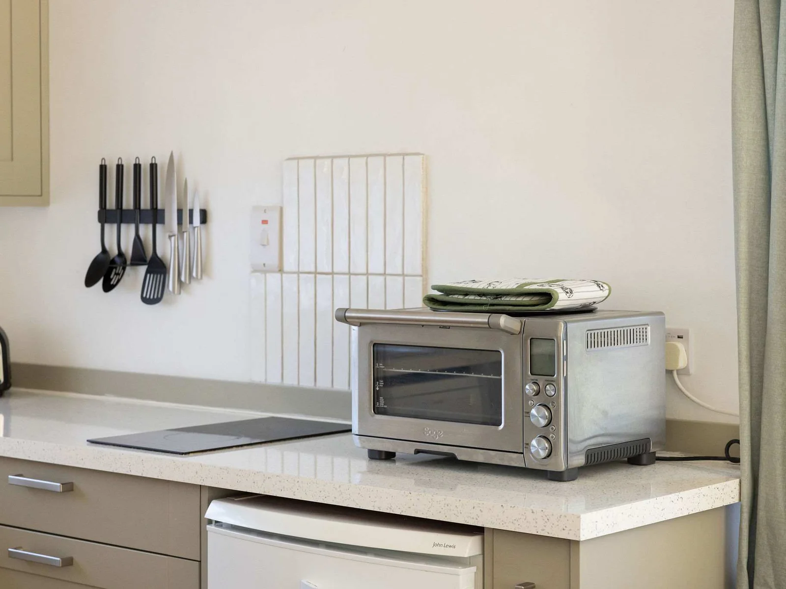 A practical kitchenette makes light meals and easy mornings effortless throughout your stay.