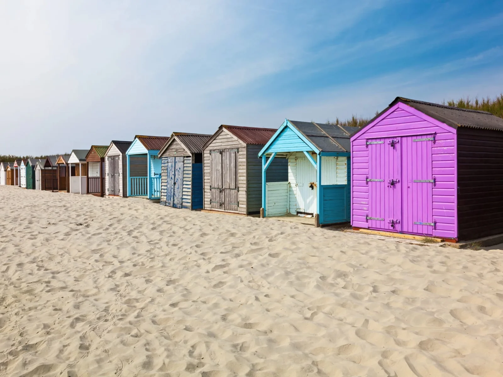West Wittering's Blue Flag Beach is 15 minutes drive away and home to sand dunes, stunning walks and colourful beach huts.