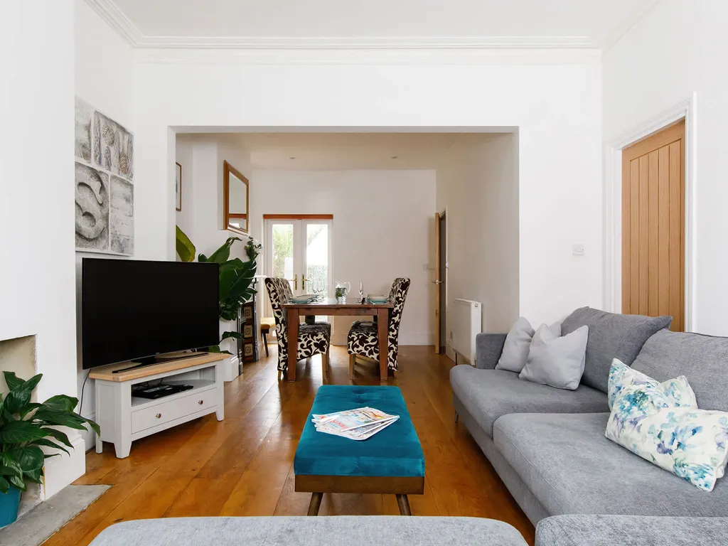 Seaside Villa with Garden, 40m to Beach