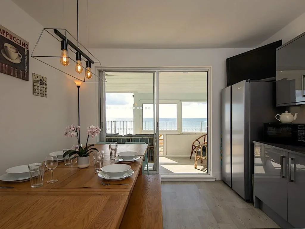Stunning Beachfront Apt w/ Balcony & Sea Views