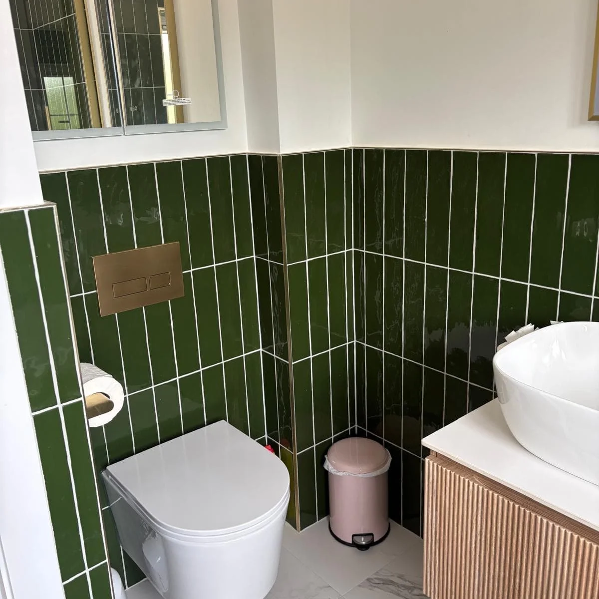 WC in the family bathroom.