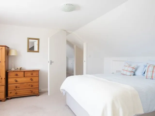 Detached Coastal Home 150m from Beach | Sleeps 8