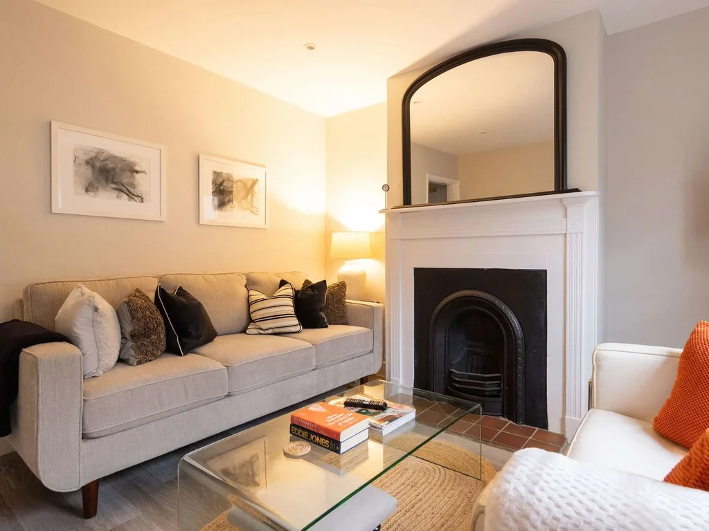 Elegant Georgian City Retreat for 5