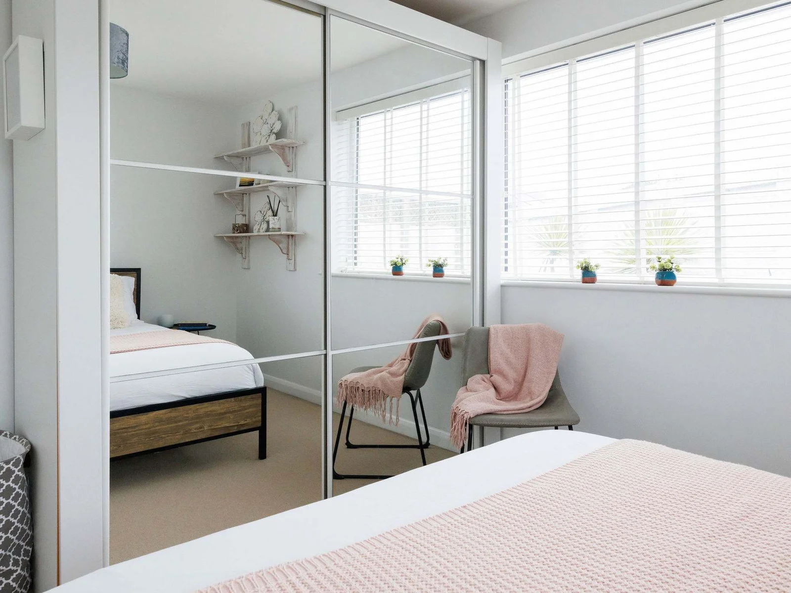 This double is situated on the ground floor and decorated in soft tones.