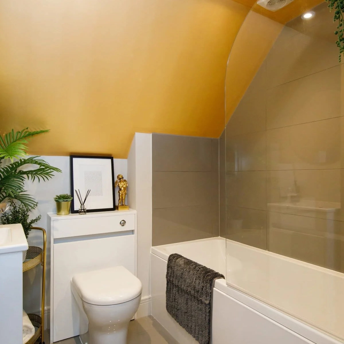 The family bathroom is beautifully decorated.