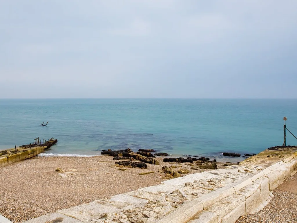 Lovely Selsey apartment with sea views / sleeps 4