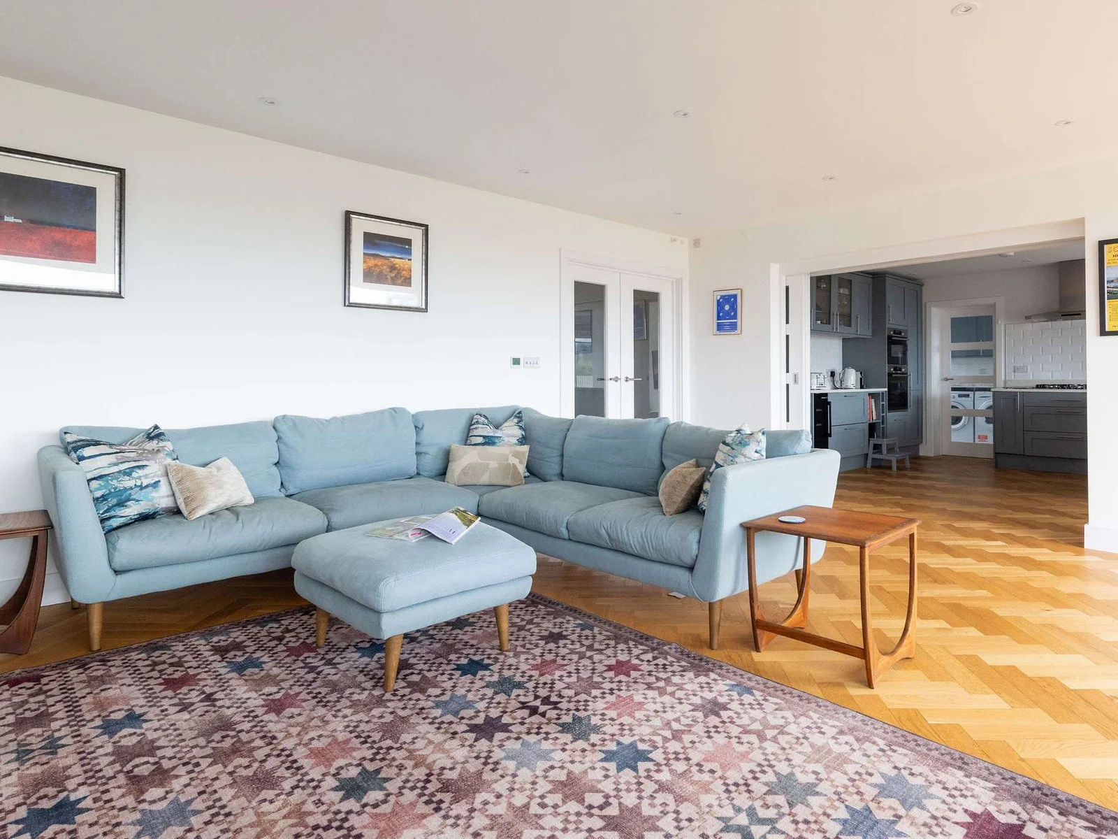 Bright, spacious living designed for easy coastal stays