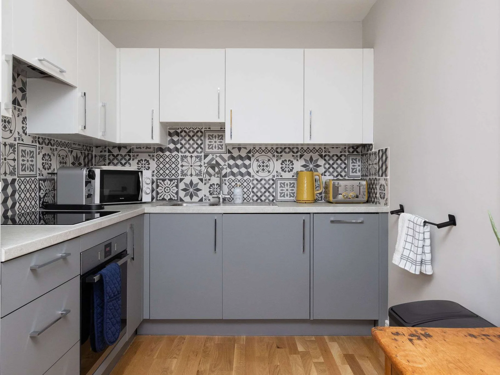 Modern fully equipped kitchen, perfect for preparing family meals after relaxing beach days