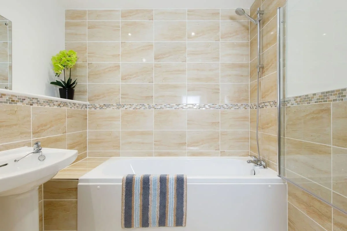 Relax in the bath after a long day exploring the countryside or seaside.
