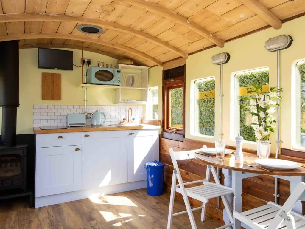 Unique & Comfy Remodelled Railway Carriage