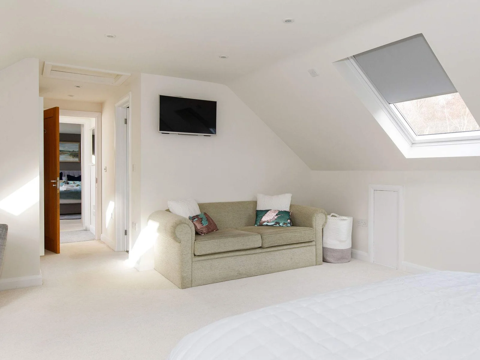This room has a place to sit and relax, maybe enjoy a morning tea with a good book! You're on holiday afterall.