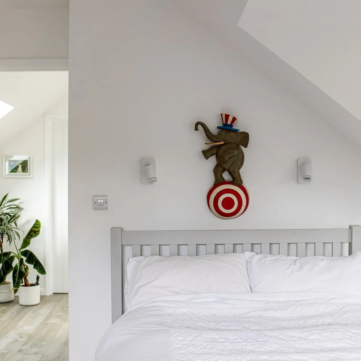 What do we have here? Another comfy double bed on the upper floor!