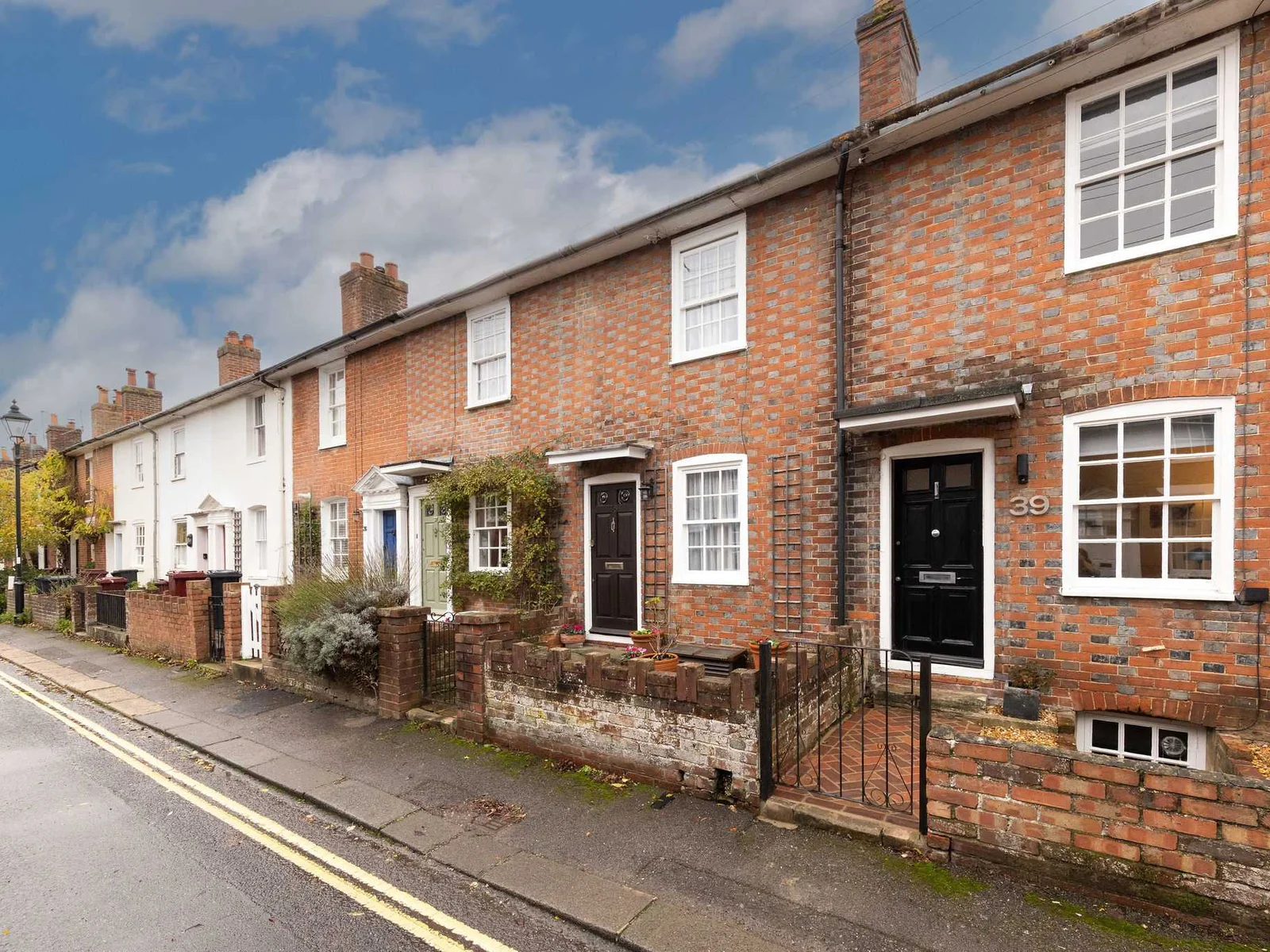 Located on a quiet street close to the magnificent Cathedral and renowned Chichester Festival Theatre.