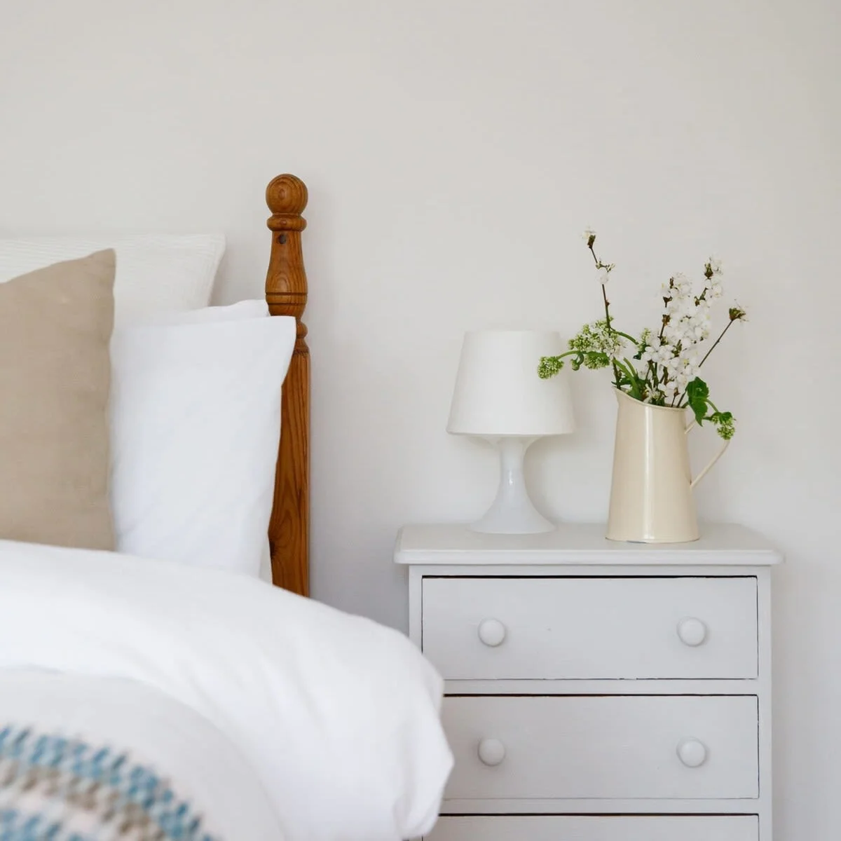 Simple and stylish decor