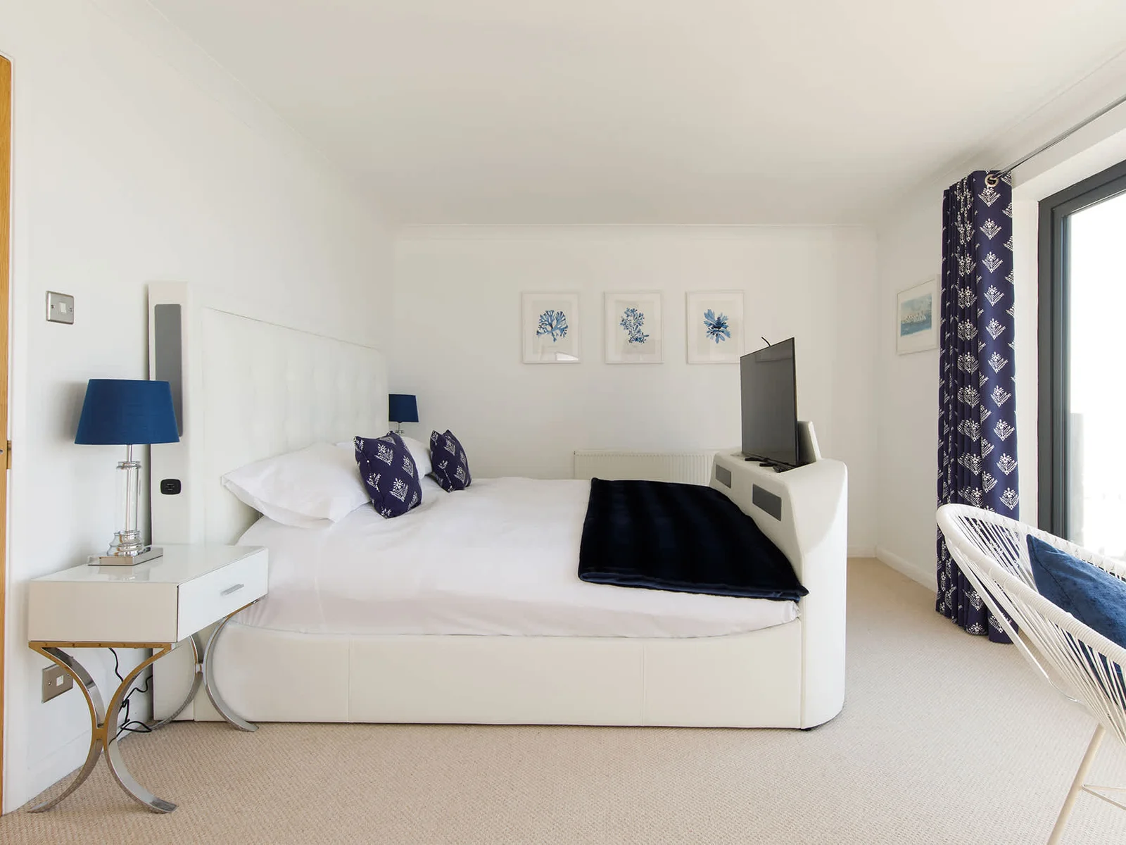 The master bedroom offer amazing sea views, built-in TV and ensuite.