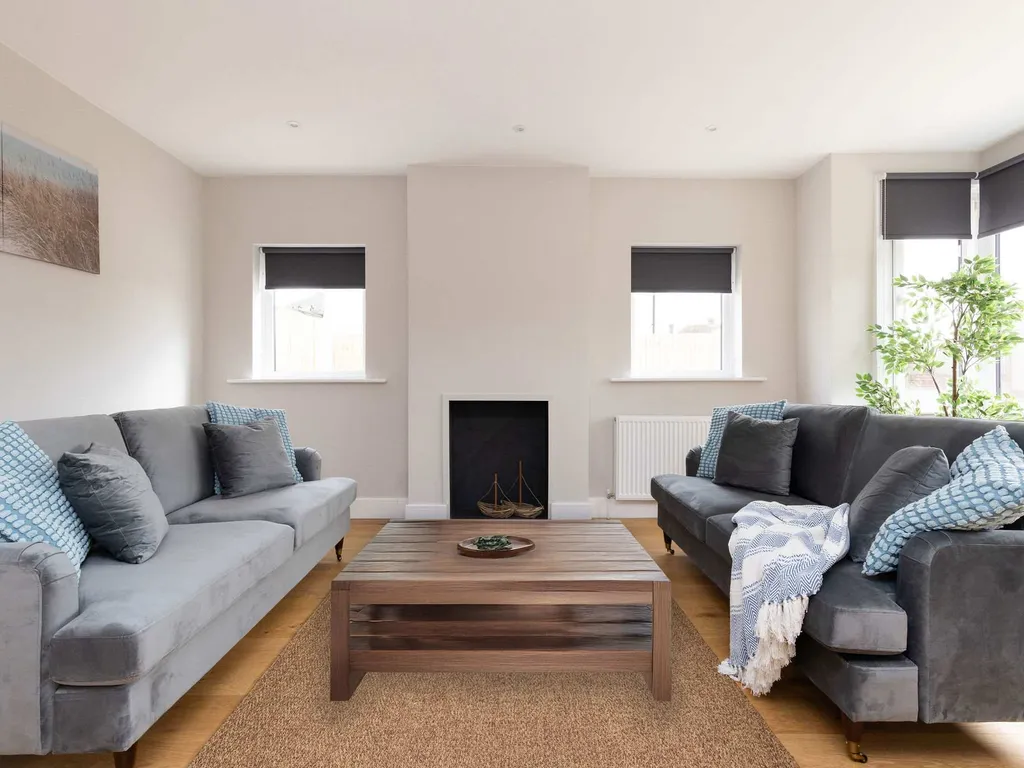 Coastal Retreat for 10 Nr Emsworth and Bosham