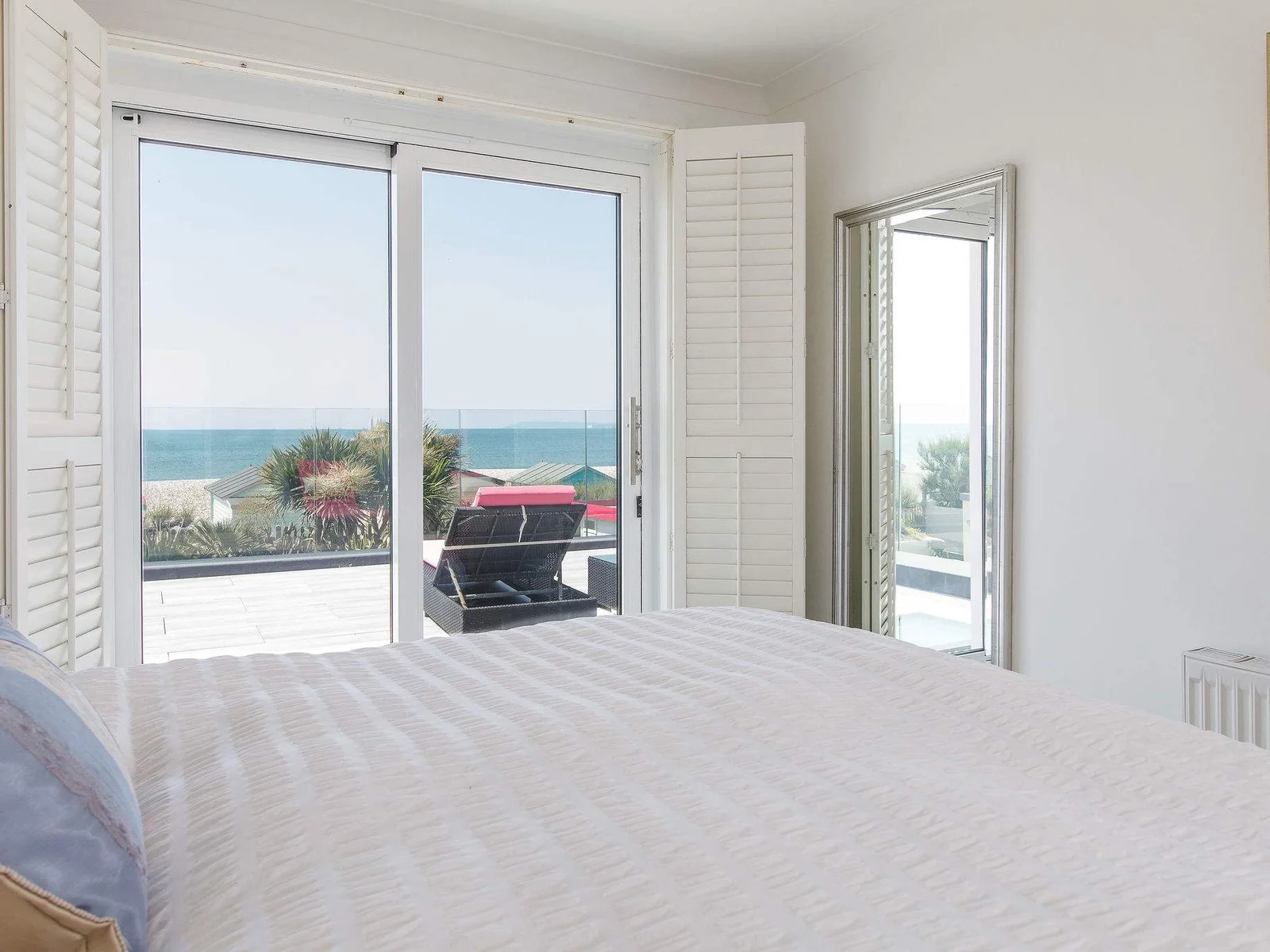 Wake up to the sound of waves lapping. On warmer evenings open the balcony doors and fall asleep to an ocean breeze.