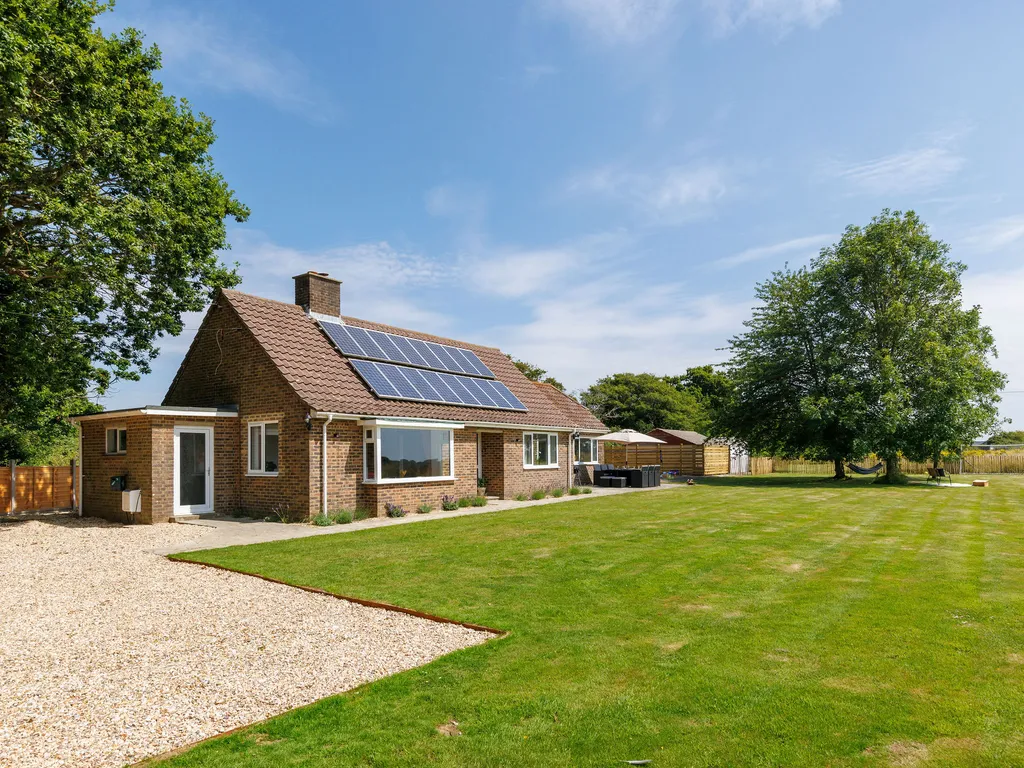 Rural Charm Meets Luxury | 3-Bed Cottage + Hot Tub