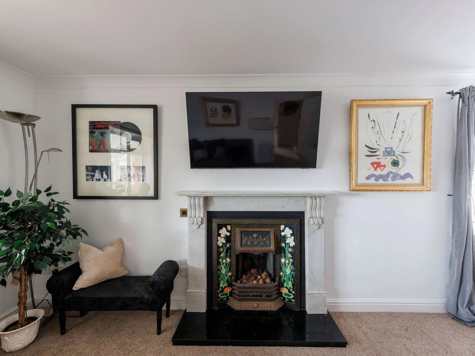 Enjoy a favourite TV show or family film on the wall-mounted Smart TV.