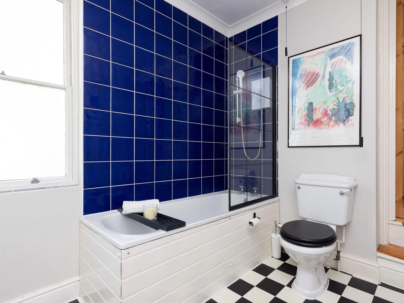 Enjoy a relaxing soak in the bath!