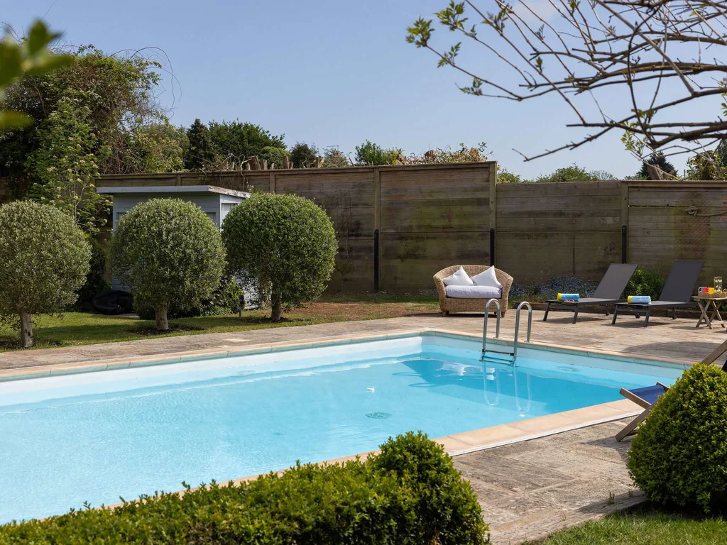 Victorian House, Sleeps 14, Pool and Gardens
