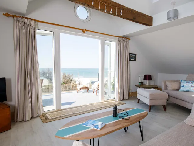 Bright & Dreamy / On the Beach / Garden & Balcony