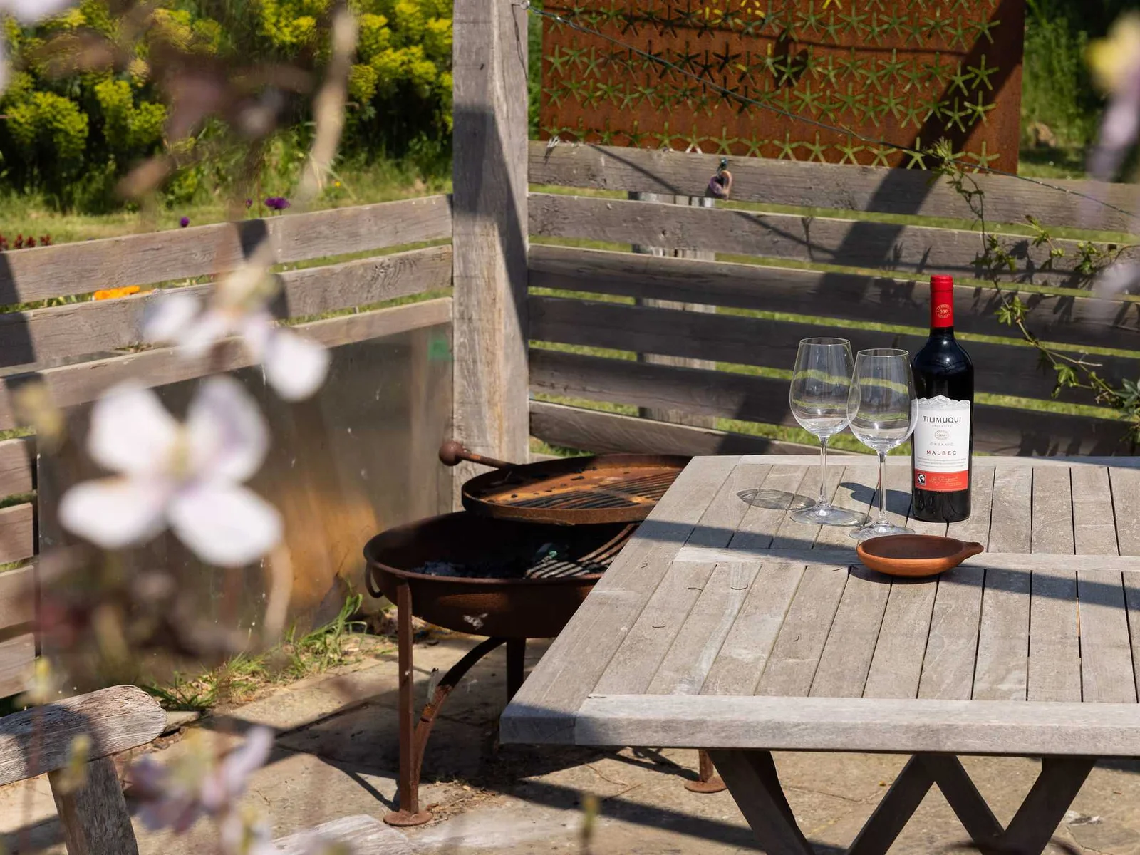 Enjoy an evening drink in the sunshine.