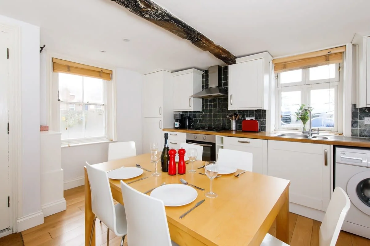 The kitchen has everything you need to prepare meals and drinks.