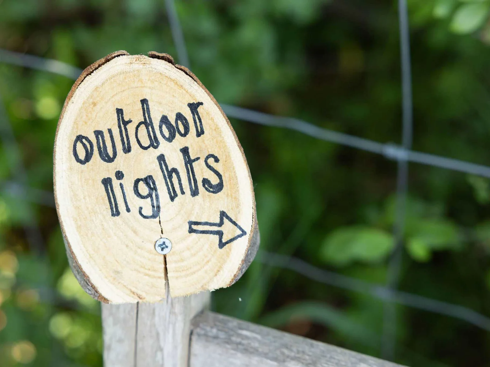 Make sure to switch on the exterior lights for that extra touch in the evenings under the stars