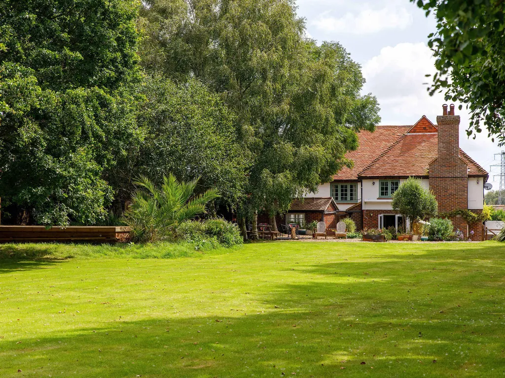 Tranquil Luxe in Country Cottage
