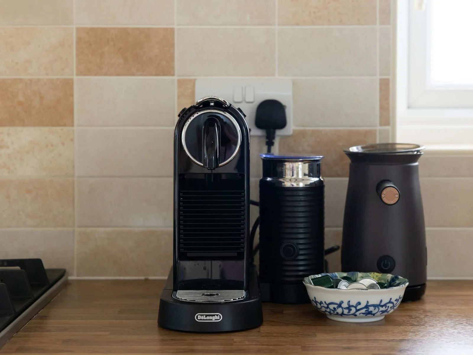 For the coffee lovers, there is a Delonghi coffee machine.
