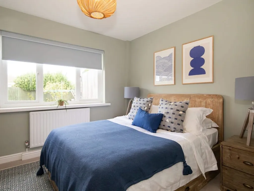 Pretty Coastal Annexe Close to Village and Quay