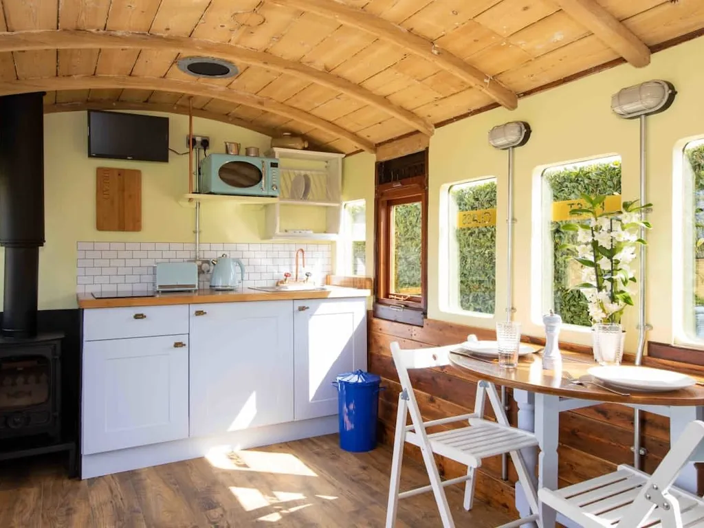 Unique & Comfy Remodelled Railway Carriage