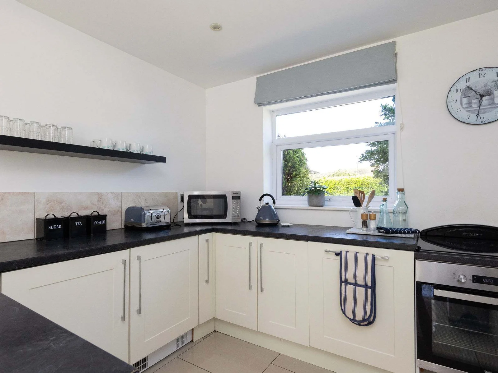 Prepare delicious meals in the fully equipped, modern kitchen of your beautiful holiday home.