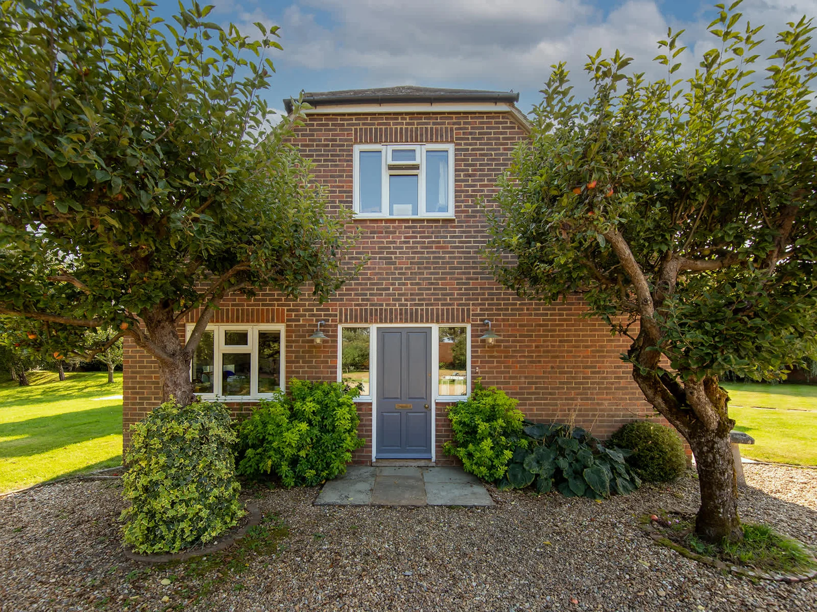 The area is quiet but within easy reach of the beaches and local villages.