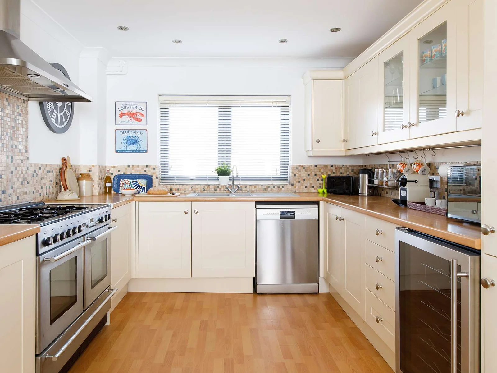 The fully equipped kitchen has everything you need to prepare delicious meals.