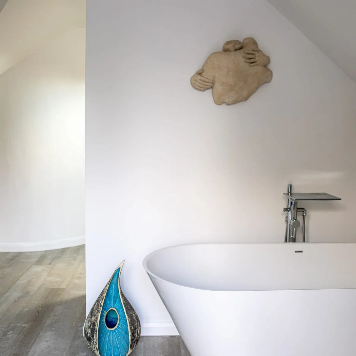 How do you like the roll-top bath?