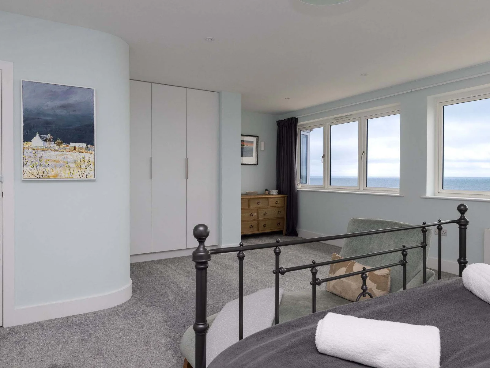 Your own peaceful retreat overlooking the water