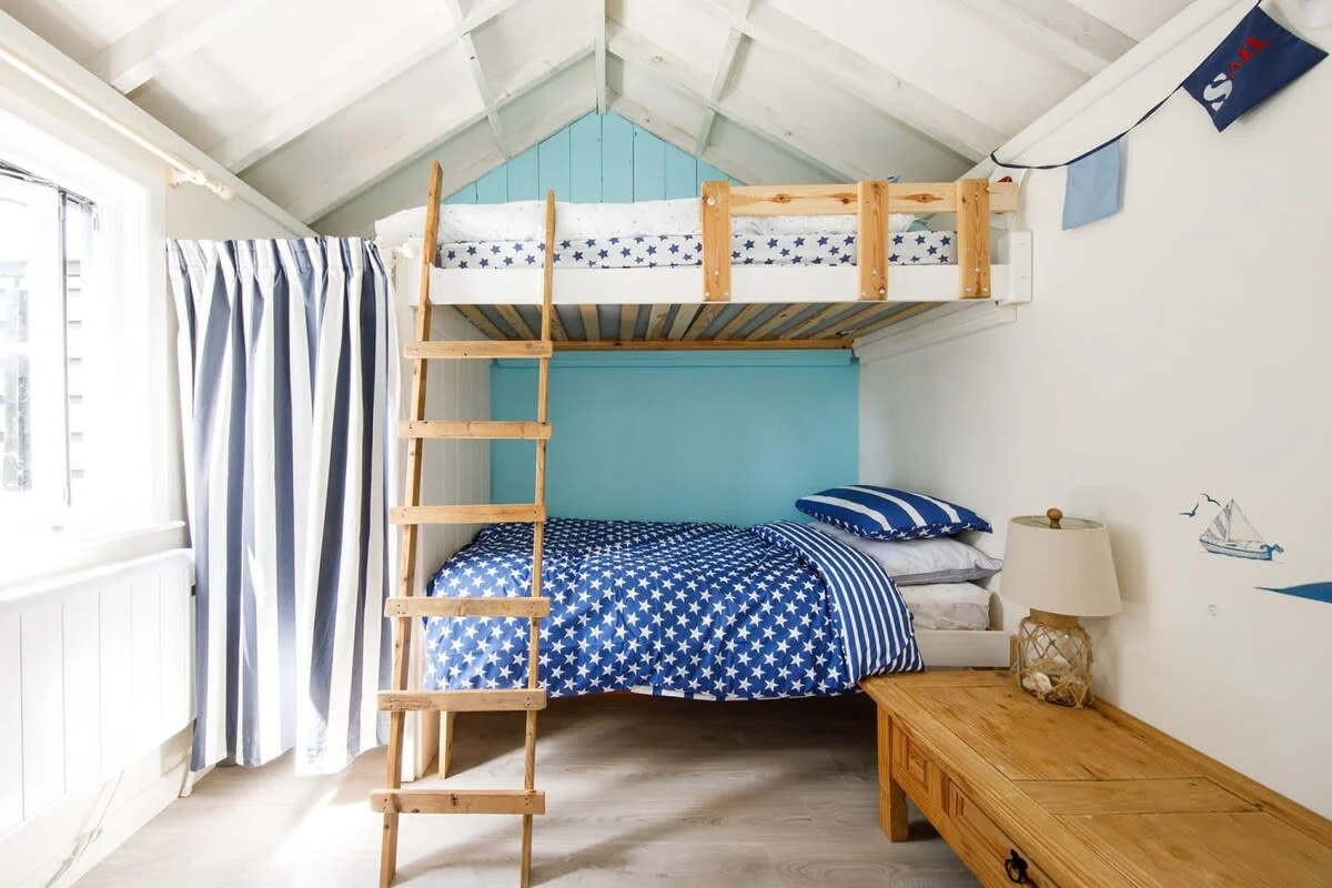 Who will have the top bunk?!
