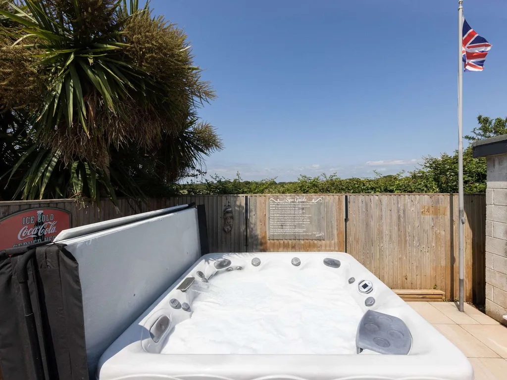 Coastal Retreat with Hot Tub, Walk to Beach