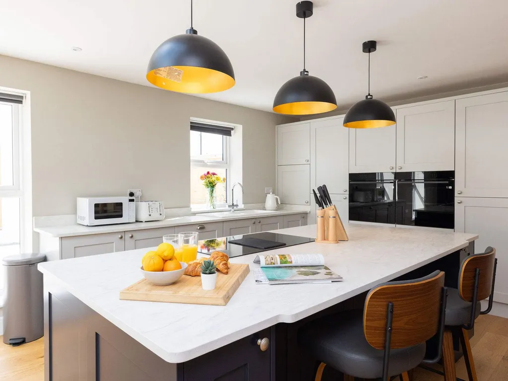 Coastal Retreat for 10 Nr Emsworth and Bosham