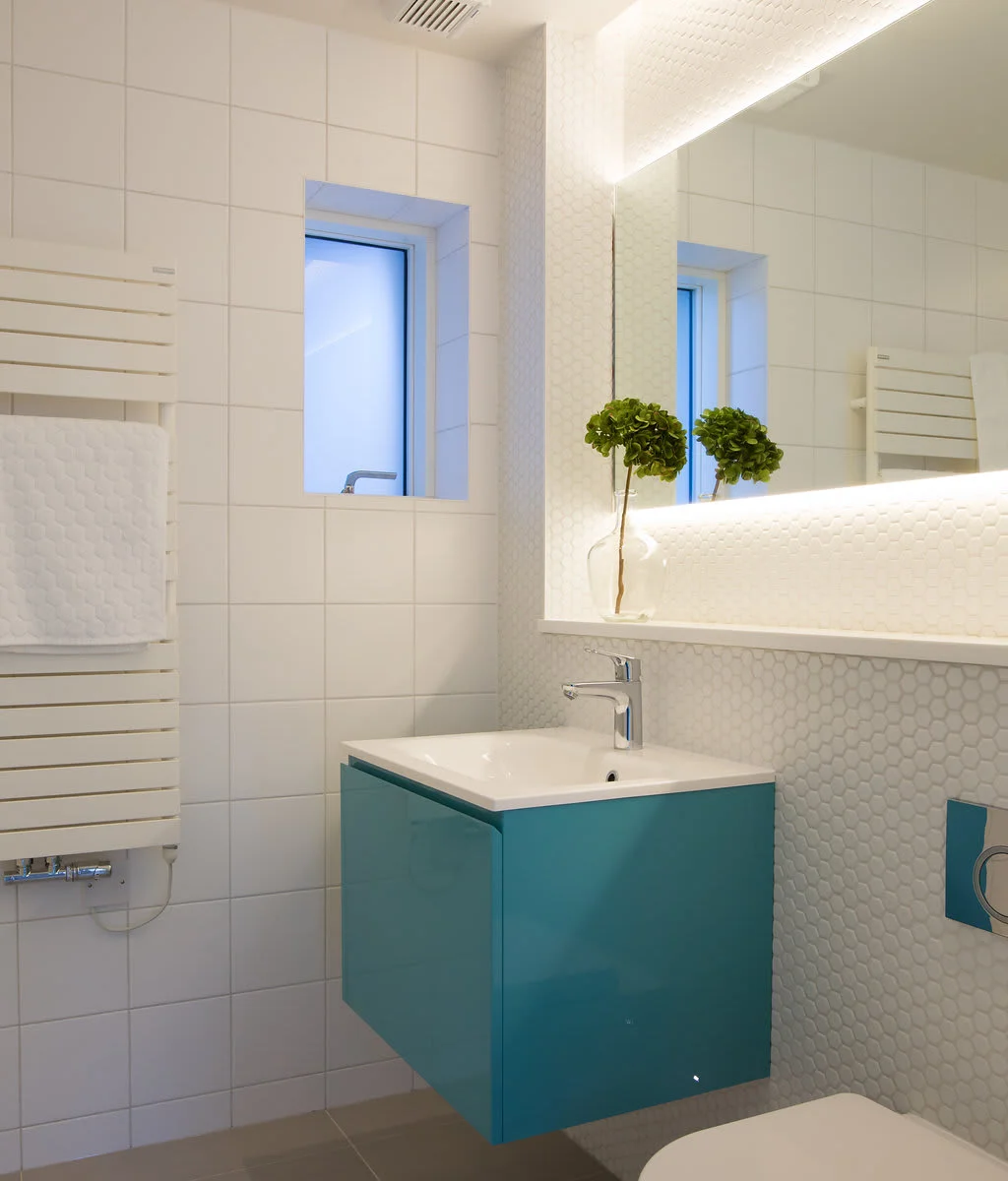 There is a downstairs shower room to serve the ground floor bedrooms.