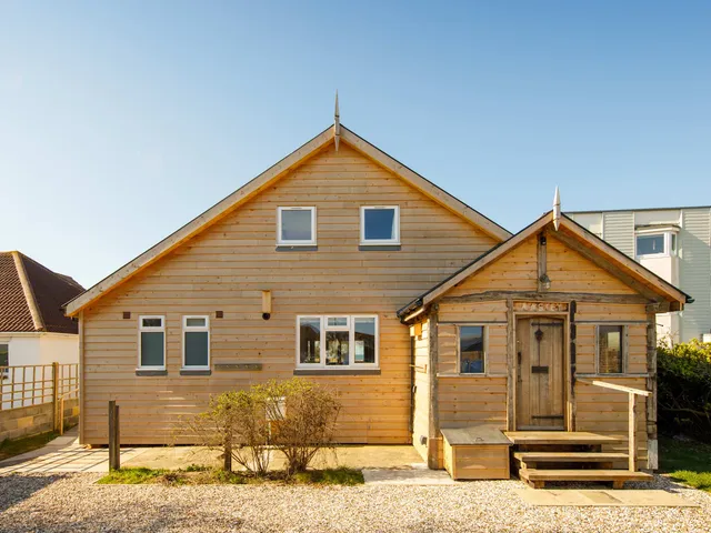 Bright & Dreamy / On the Beach / Garden & Balcony